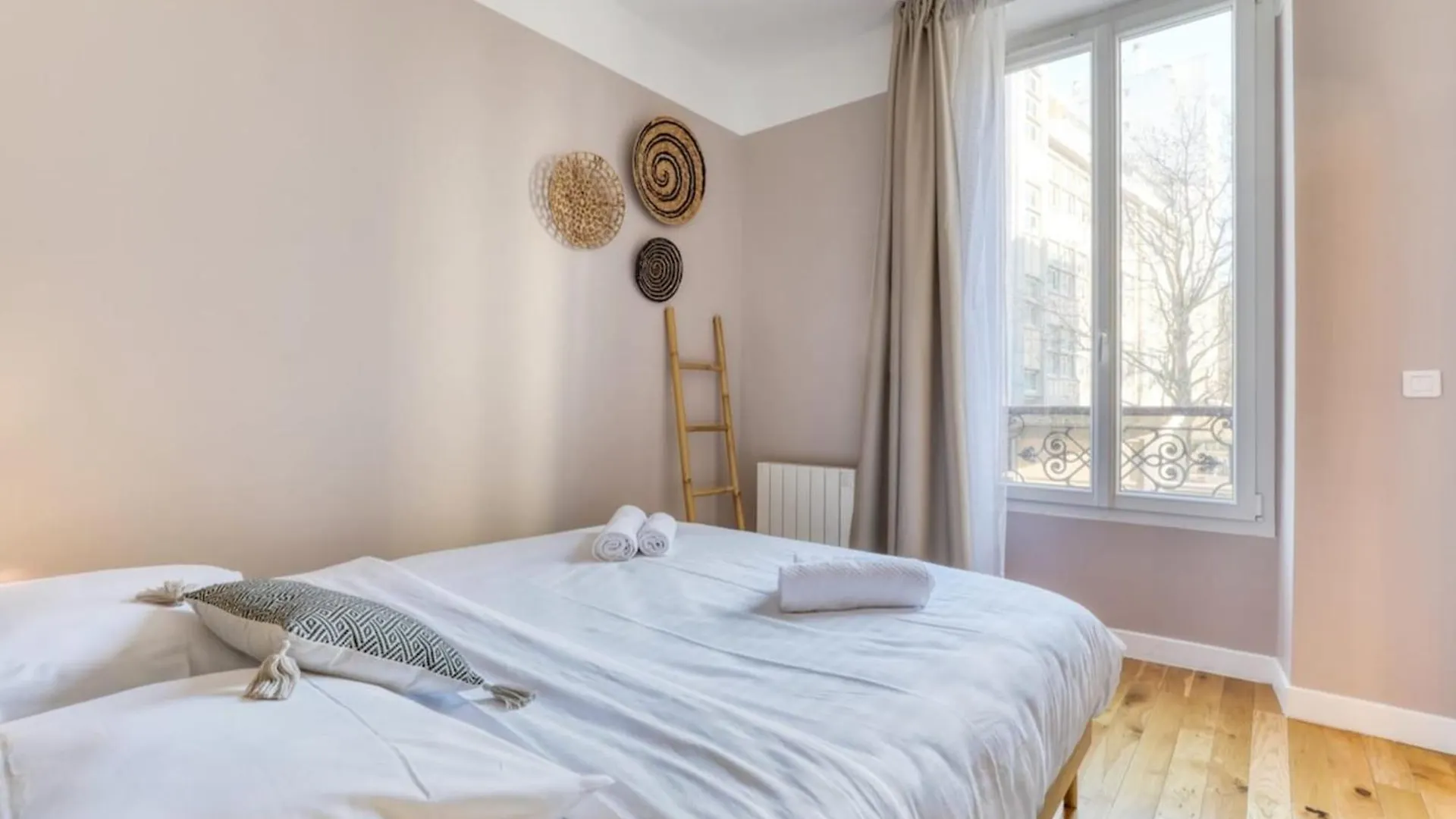Apartment Blue Design 2Bdr Flat In The Heart Of Bastille Paris France