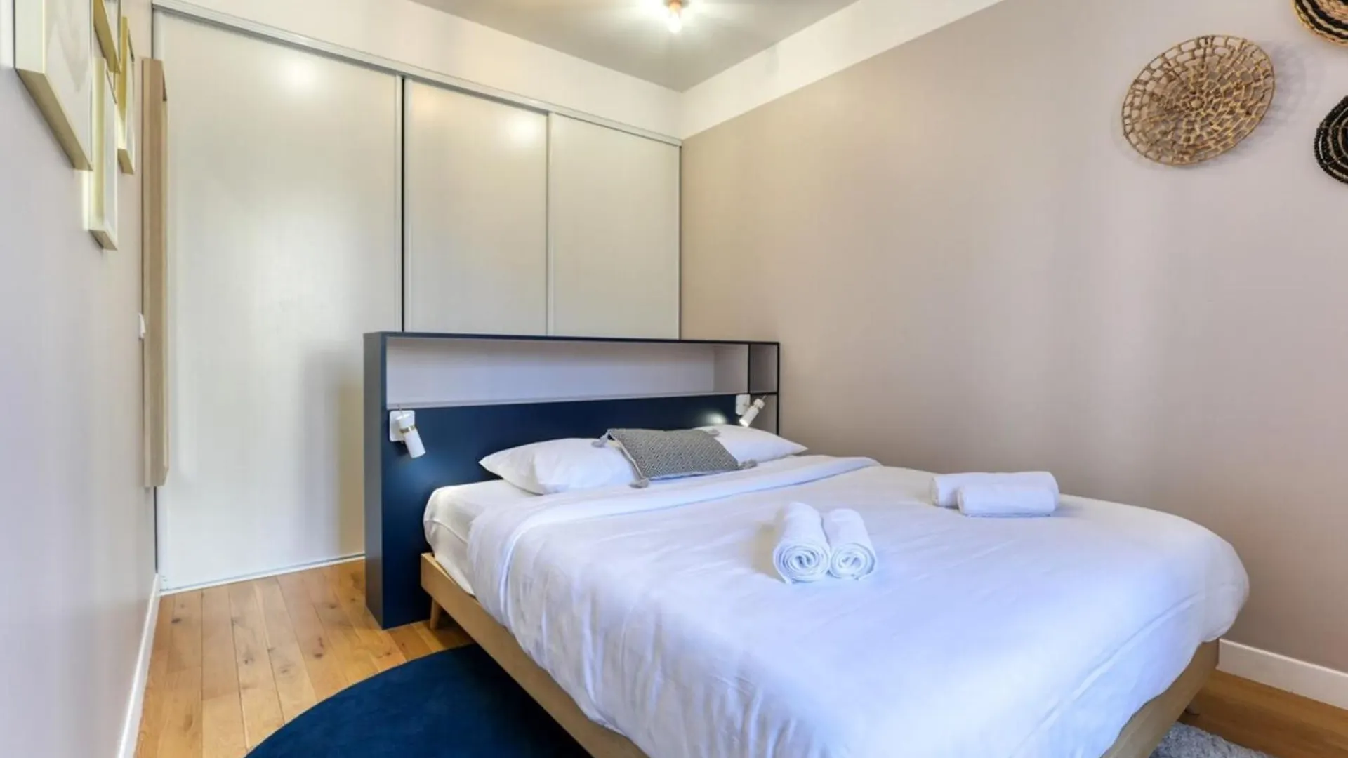 Blue Design 2Bdr Flat In The Heart Of Bastille Paris Apartment